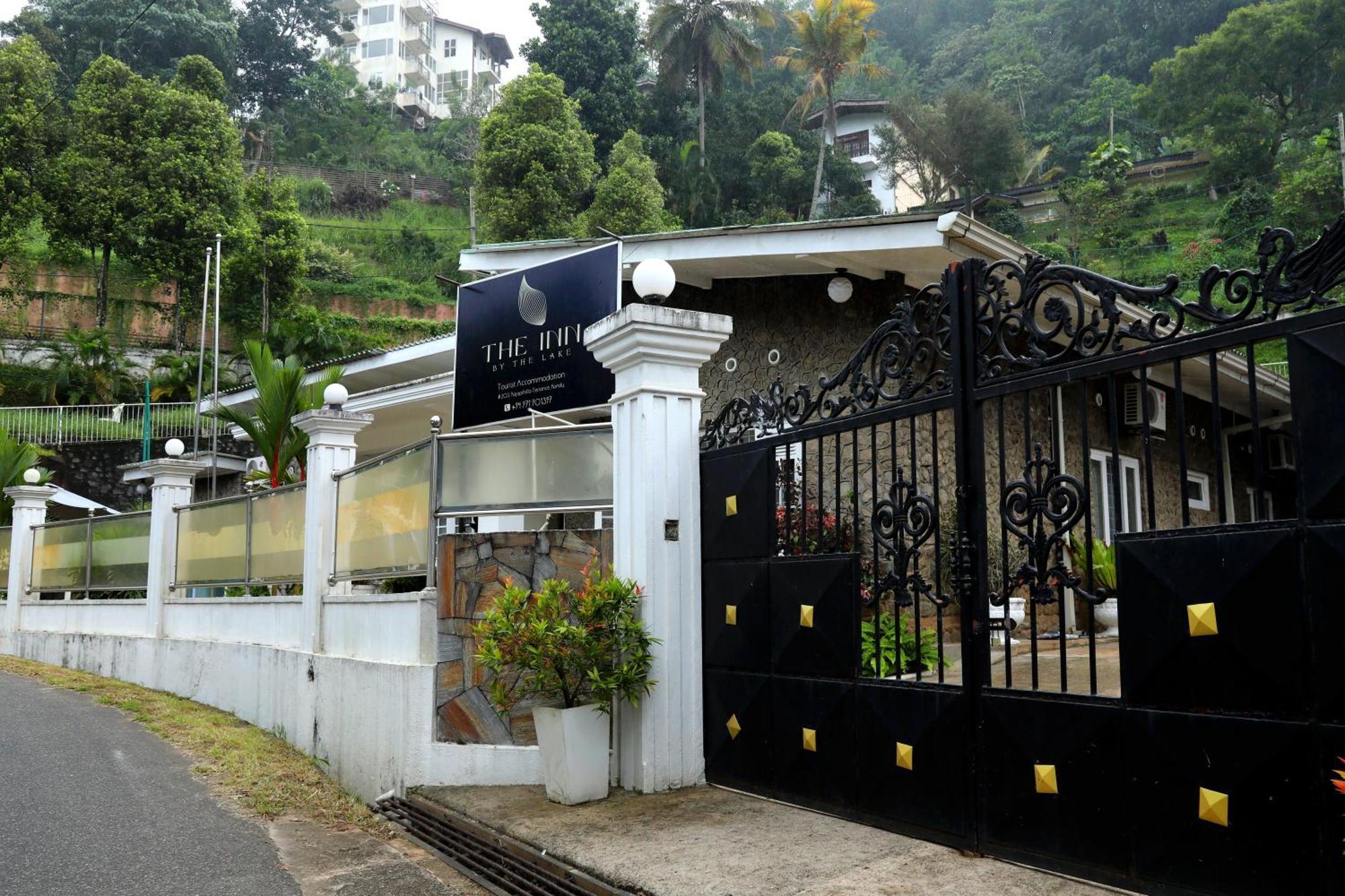 Funk Bunks - By The Lake Kandy Exterior foto